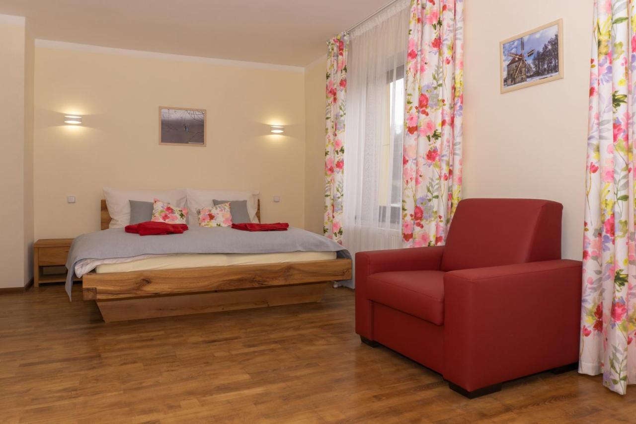 Penzion Ruze Benesov nad Ploucnici Exterior foto